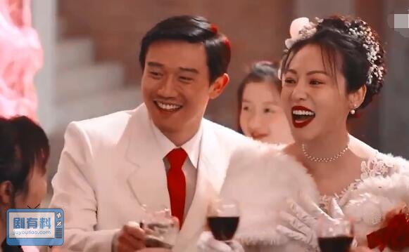 父辈的荣耀凤霞官配是谁